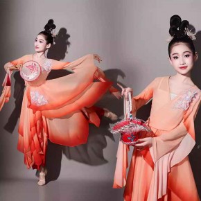 Girls chinese ancient folk classical dance costumes flowing girls fairy hanfu  fan  umbrella yangge dance clothes for kids 